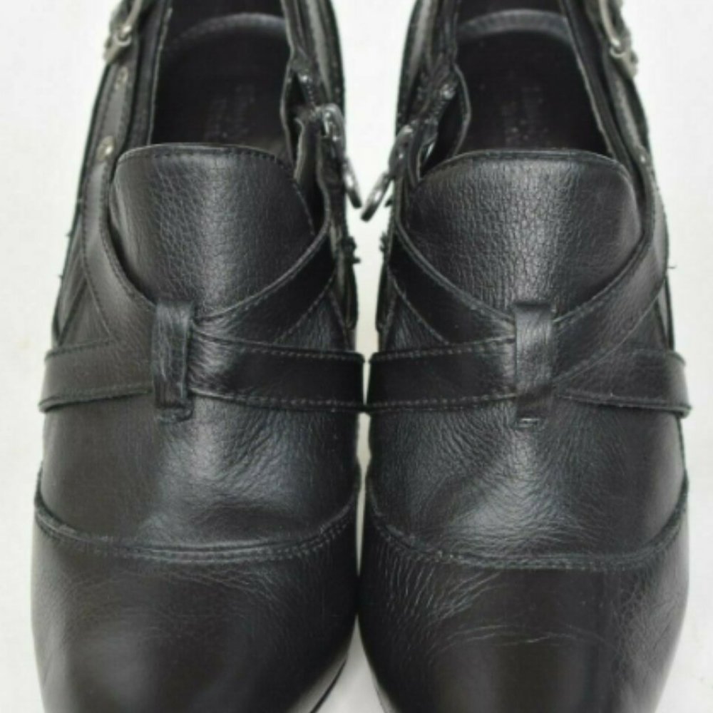 Vera Wang IBIS Black 4" Heels Leather Bootie 9 1/2 M - Picture 7 of 13
